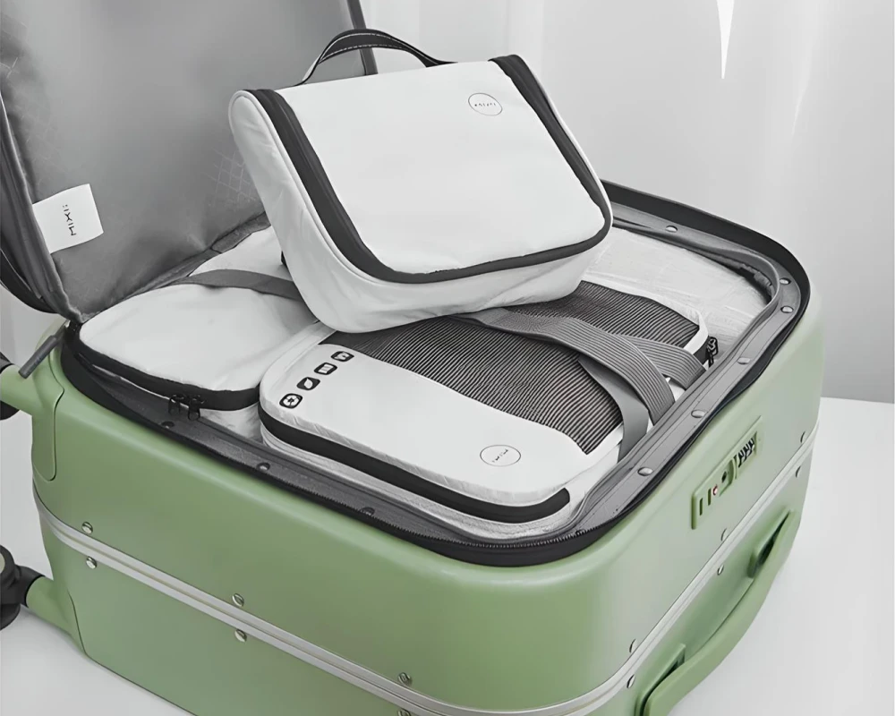 lightweight international travel luggage